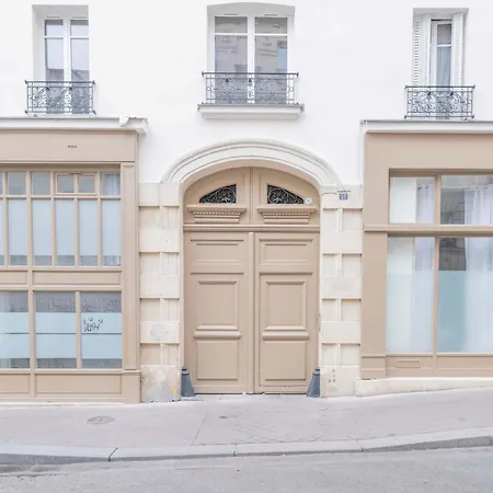 Appartement Cosy Loft-style In The 10th Parijs