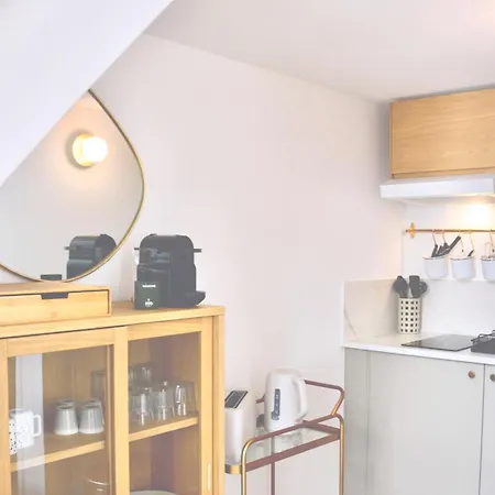 Apartment Cosy Loft-style In The 10th