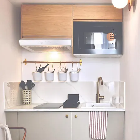 Cosy Loft-style In The 10th Apartment Paris