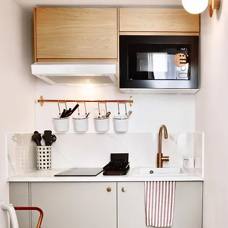Cosy Loft-style In The 10th